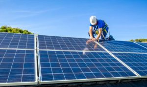 Installation et mise en production des panneaux solaires photovoltaïques à Giberville